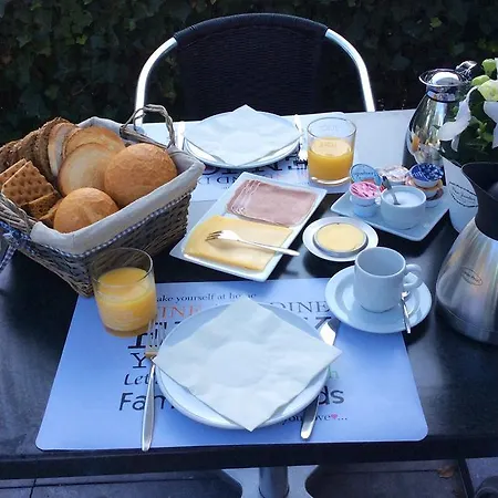 Hotel Oranje 2*