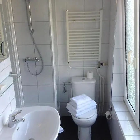 Oranje Hotel 2*