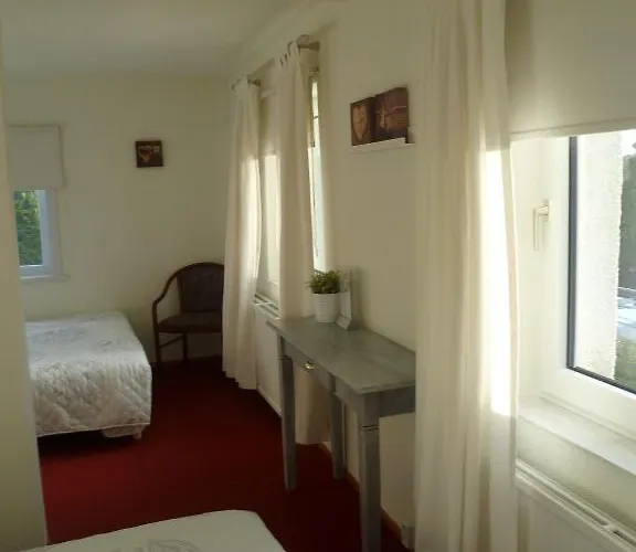 奥尔兰耶酒店 法尔肯堡